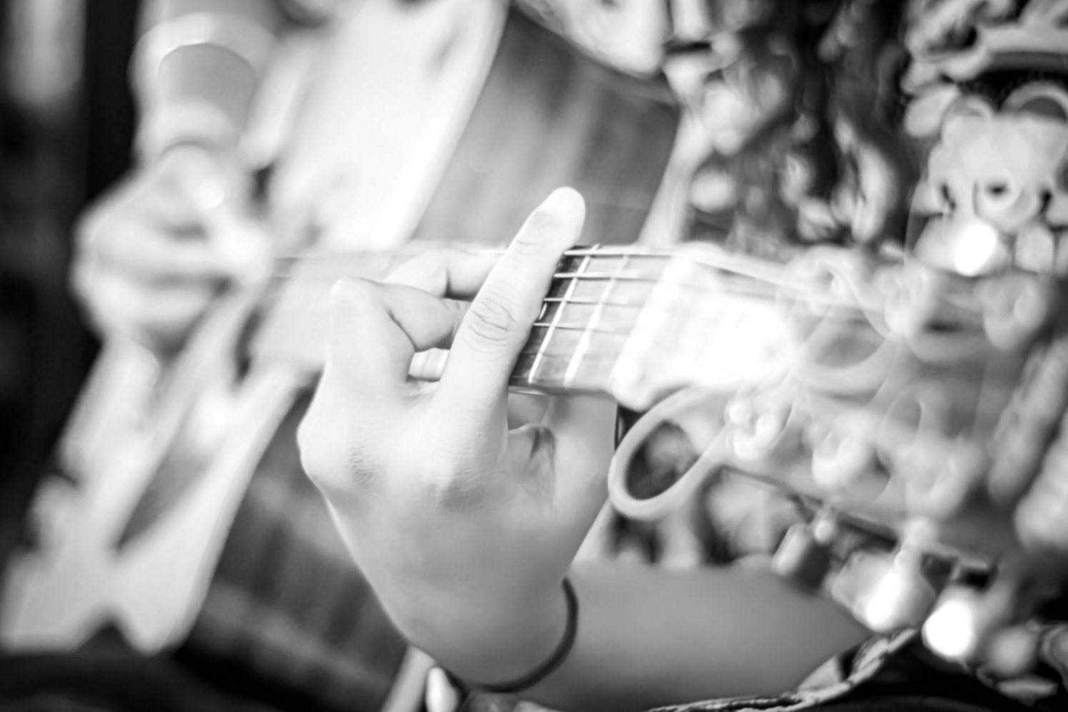 Seminar-Session zur Live-Musikproduktion mit Gruppenanalyse